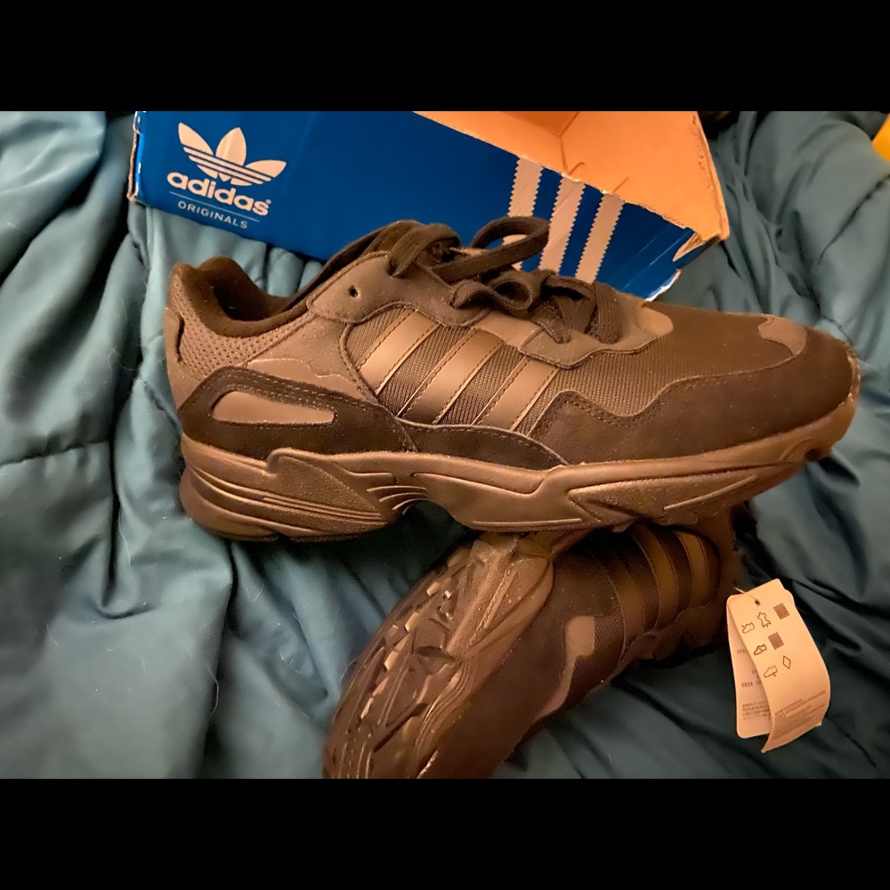 Adidas yung 96